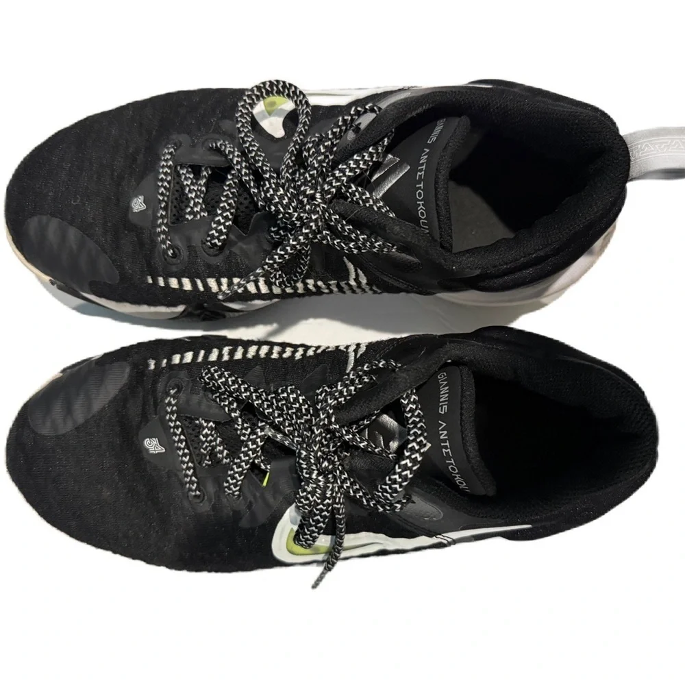 Nike Kids Black and White Sneakers with Green Accents